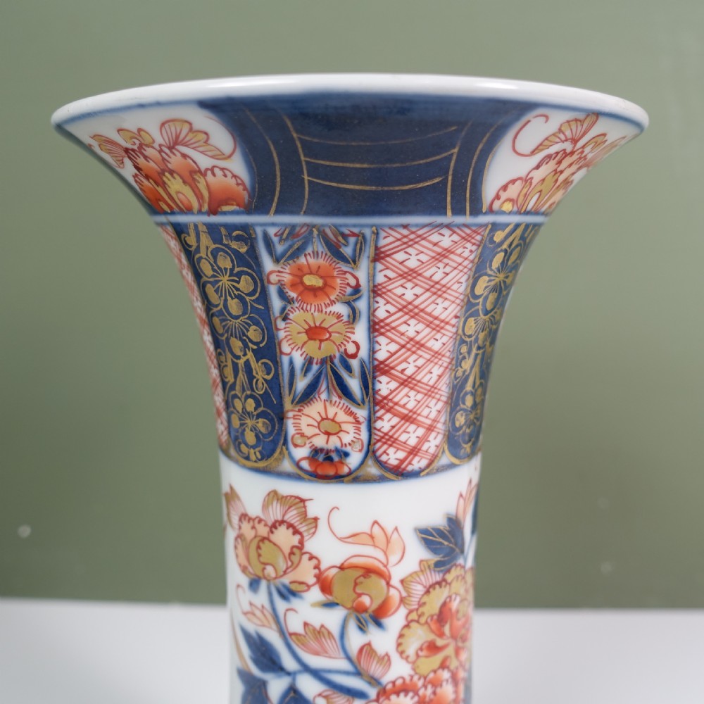 19TH C TRUMPET SHAPE IMARI VASE View VI