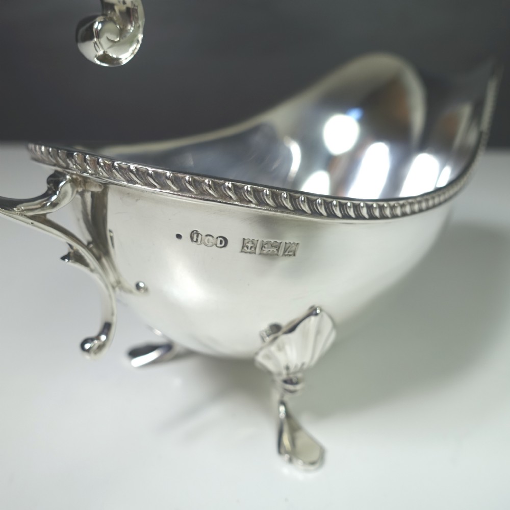 SOLID SILVER SAUCE BOAT View V