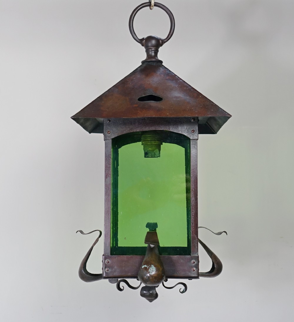 ARTS & CRAFTS LANTERN
