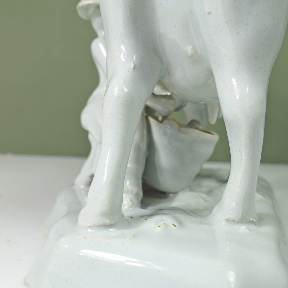 18TH C DELFT COW View V
