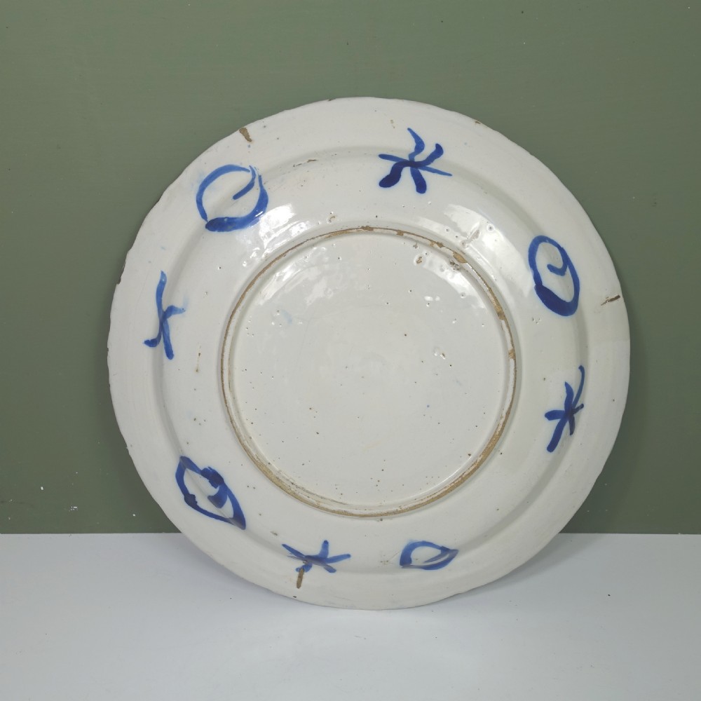 18TH C DELFT CHARGER OF KRAAK DESIGN View VI