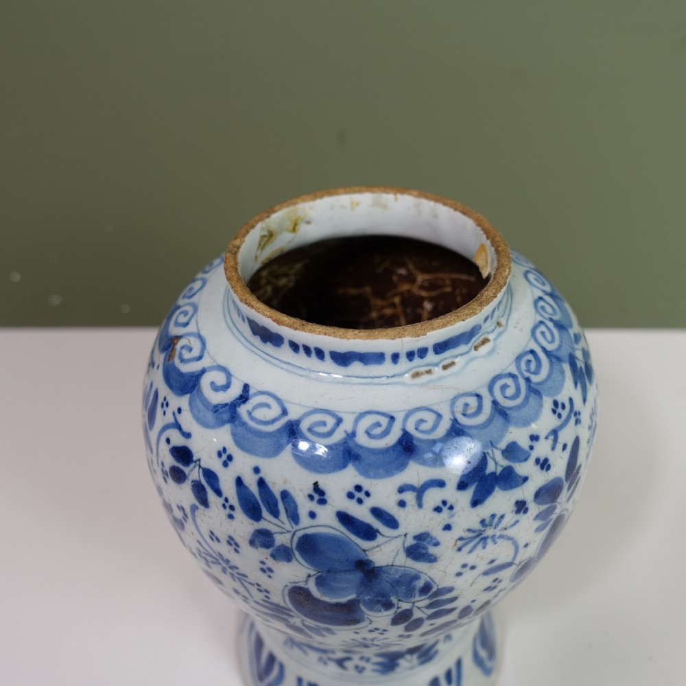 18TH C DELFT 'THOUSAND FLOWER' VASE View III