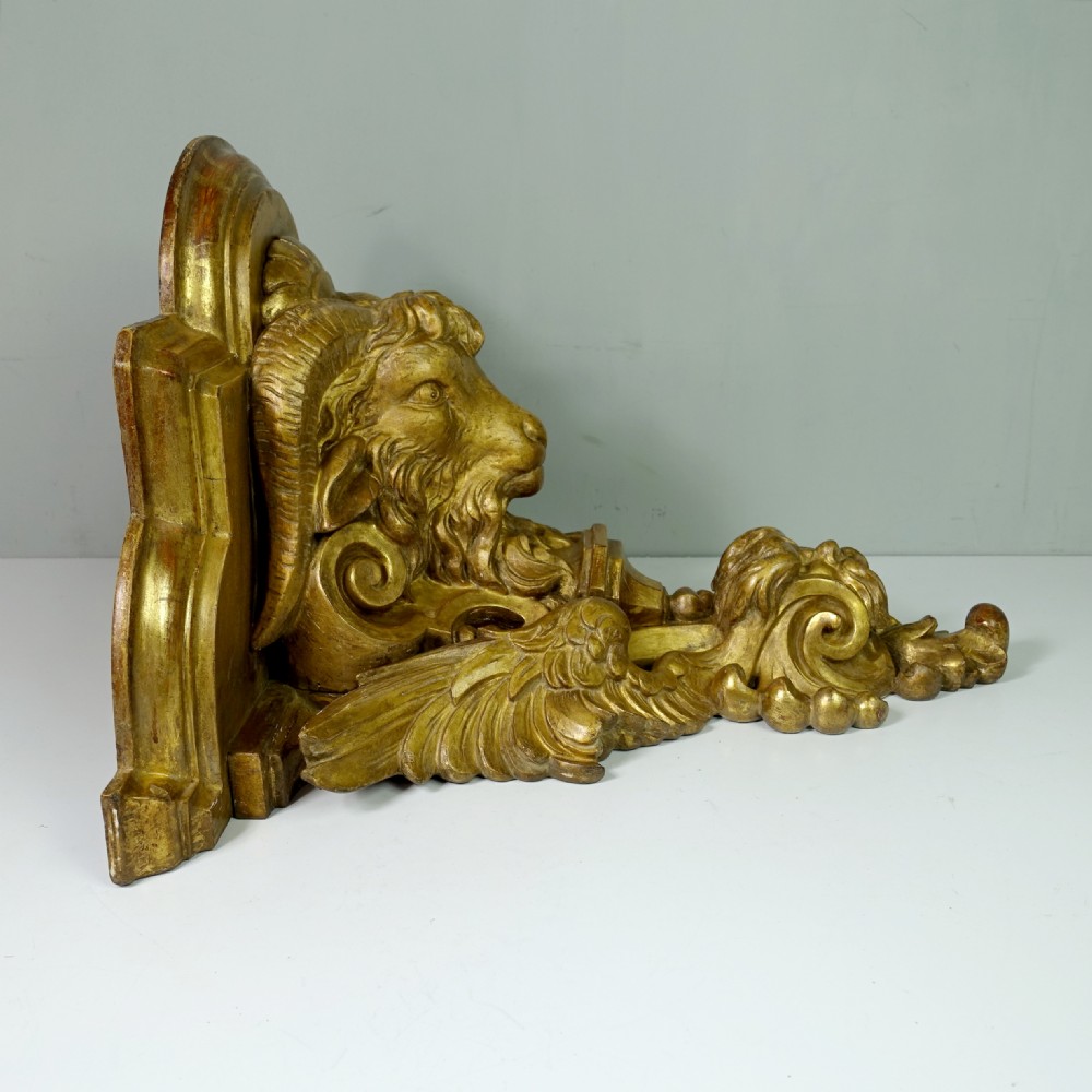 EARLY 19TH C GILT WALL BRACKET View III