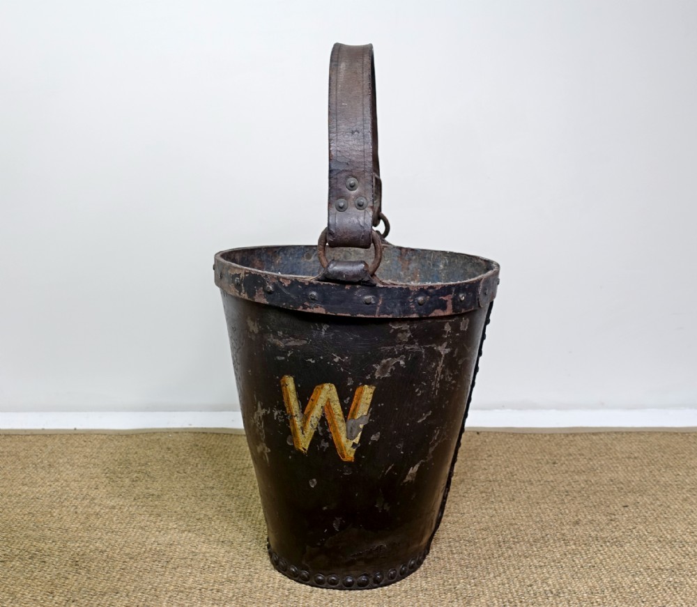 19TH C LEATHER BUCKET