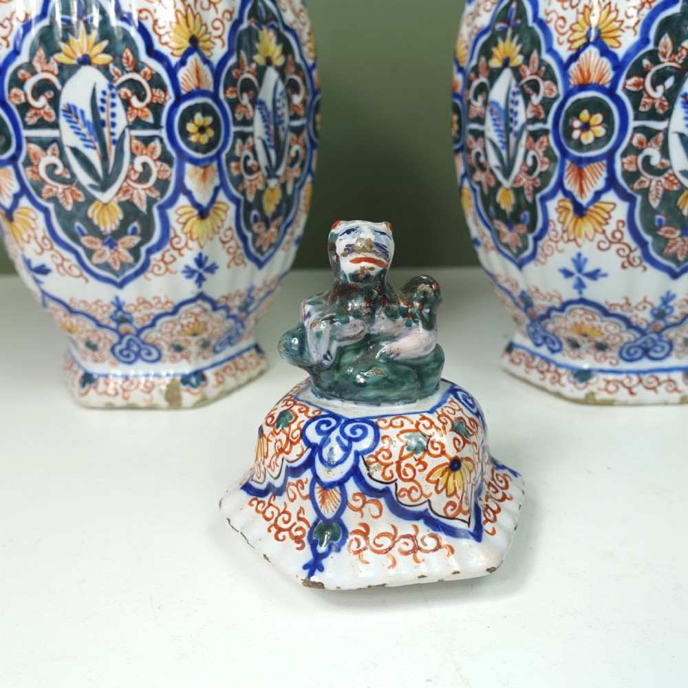 PAIR OF EARLY 18TH C DELFT POLYCHROME VASES & COVERS View V