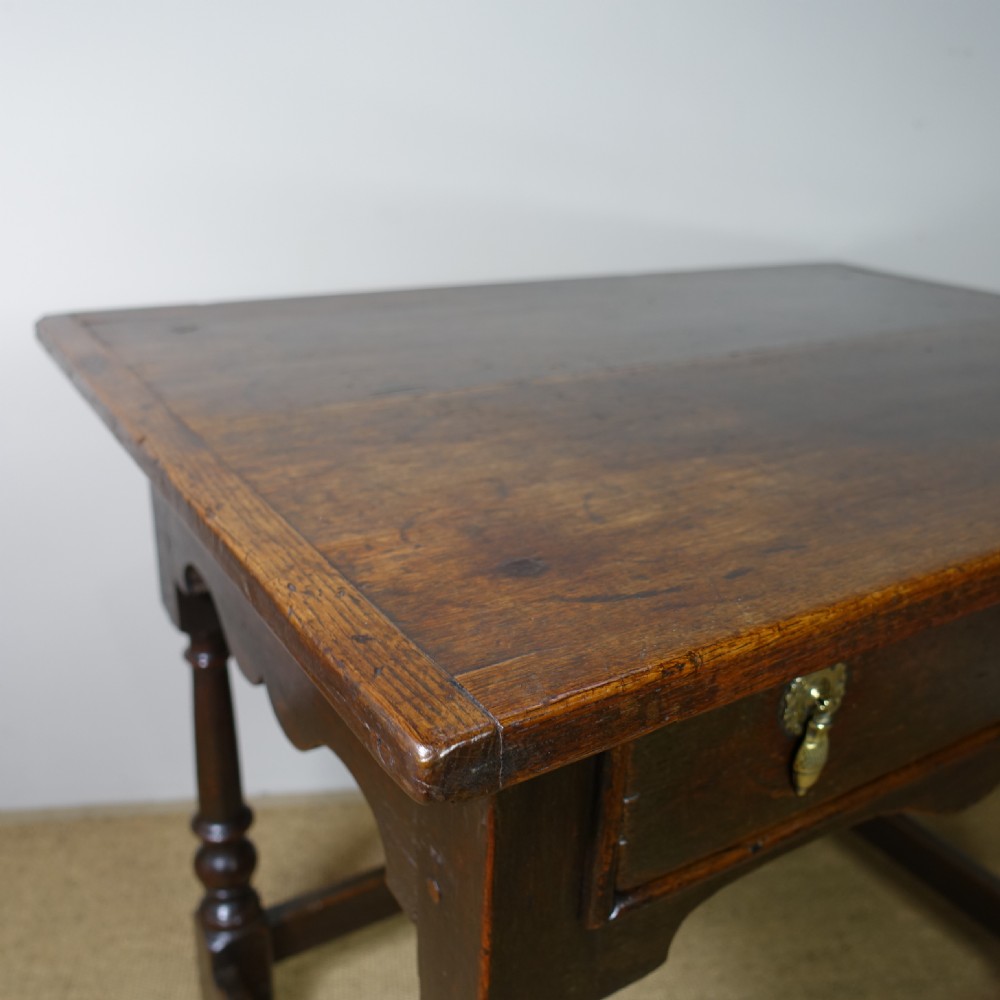 EARLY 18TH C QUEEN ANNE OAK TABLE View VI