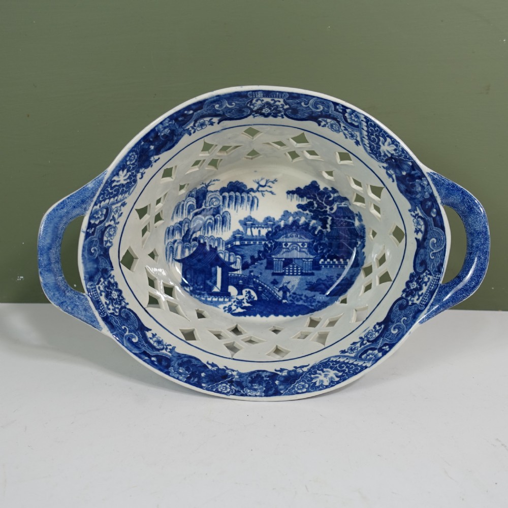 EARLY 19TH C CHESTNUT BASKET BY WOOLEY View III