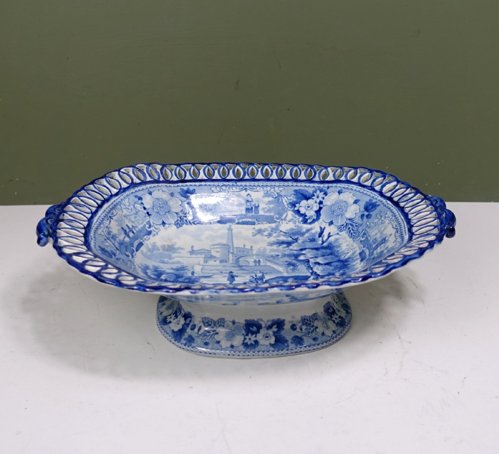 19TH C CENTRE DISH