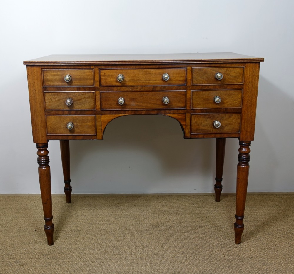 EARLY 19TH C MAHOGANY TABLE