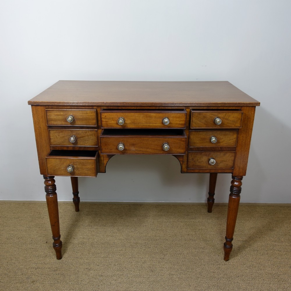 EARLY 19TH C MAHOGANY TABLE View III