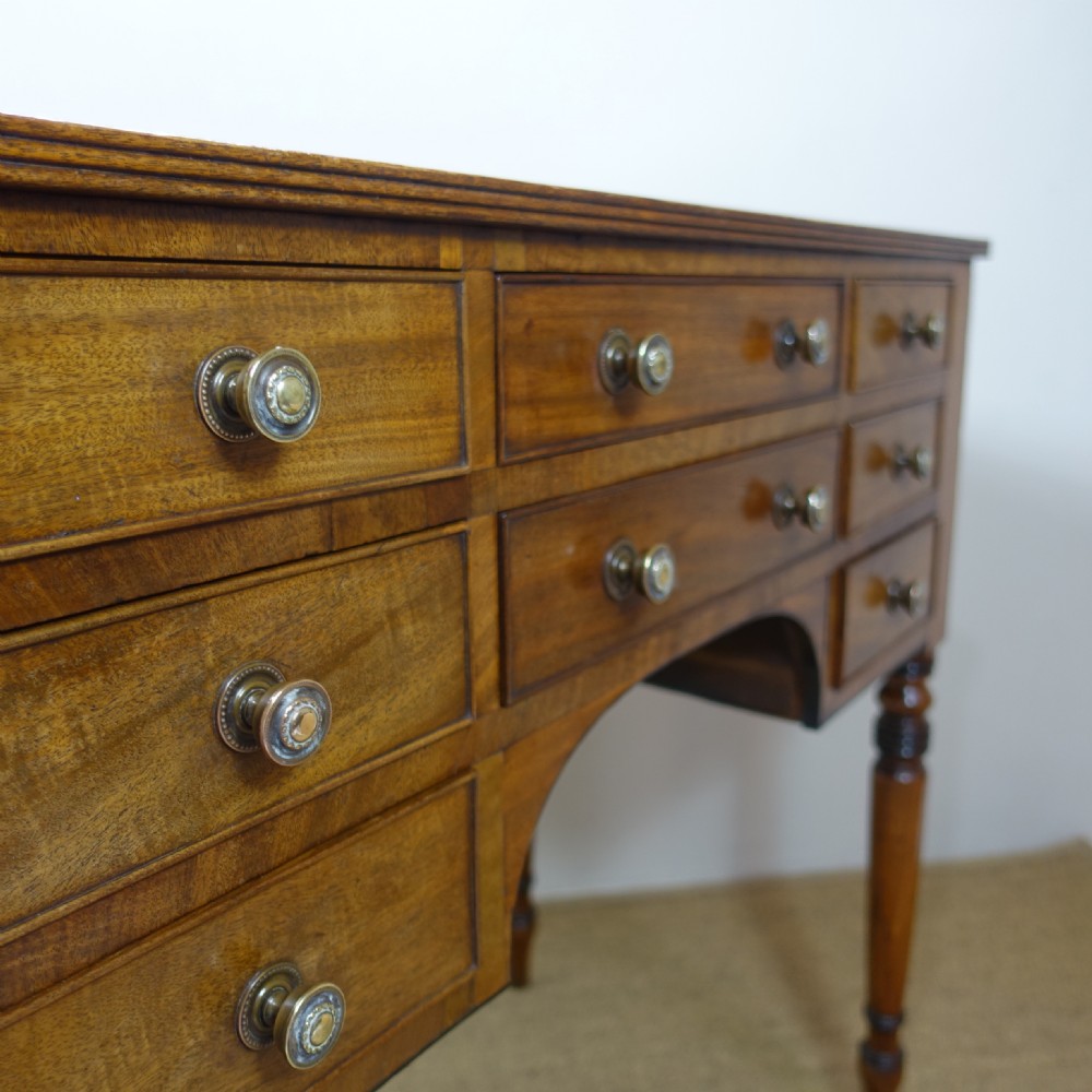 EARLY 19TH C MAHOGANY TABLE View VIII