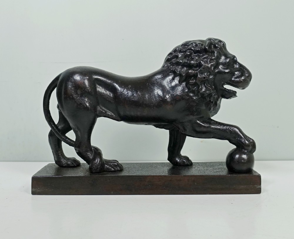 MID 19TH C CAST IRON MEDICI LION