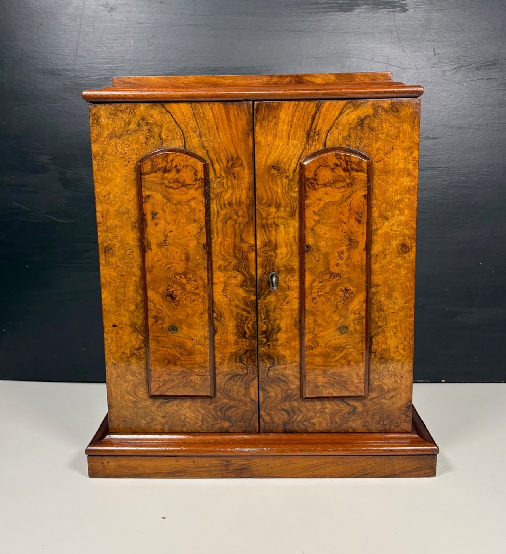 19TH C BURR WALNUT TABLE TOP CABINETE