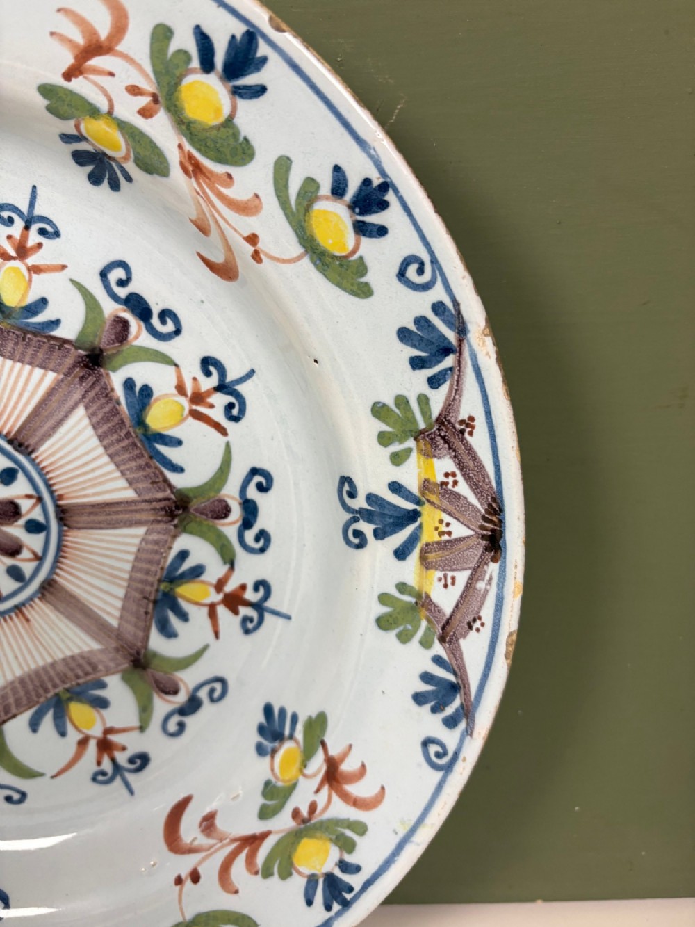 18TH C DELFT POLYCHROME CHARGER View IV