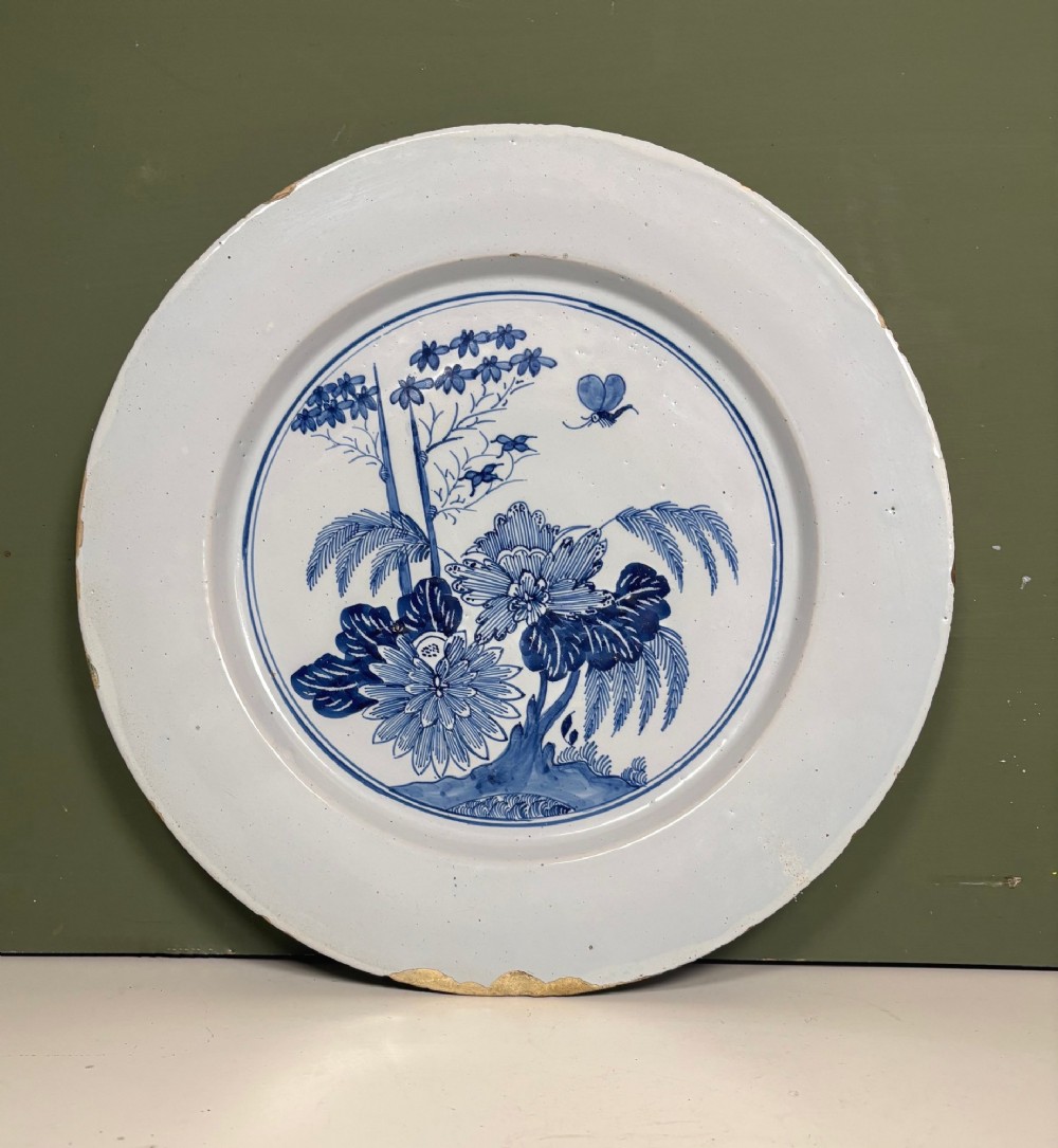 18TH C DELFT CHARGER