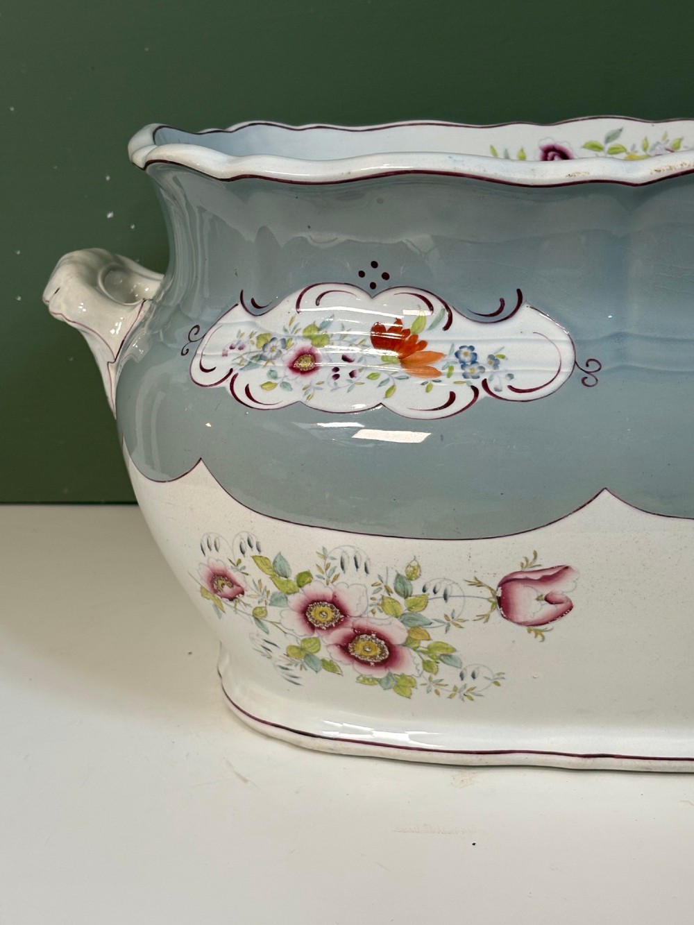 LARGE 19TH C FOOT BATH View VI