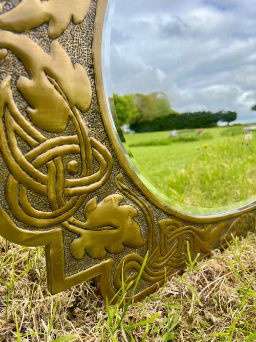 LARGE SCOTTISH ARTS AND CRAFTS BRASS MIRROR - ADDITIONAL PHOTO 10