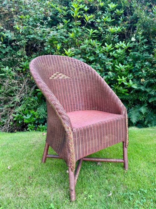 LLOYD LOOM TABLE AND CHAIR SET - ADDITIONAL PHOTO 5