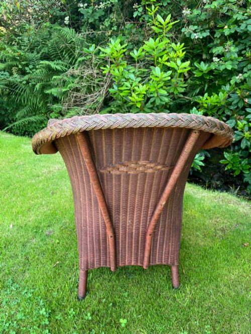 LLOYD LOOM TABLE AND CHAIR SET - ADDITIONAL PHOTO 11