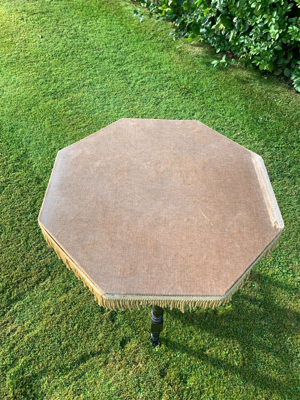 Aesthetic parcel gilt gypsy table  View II