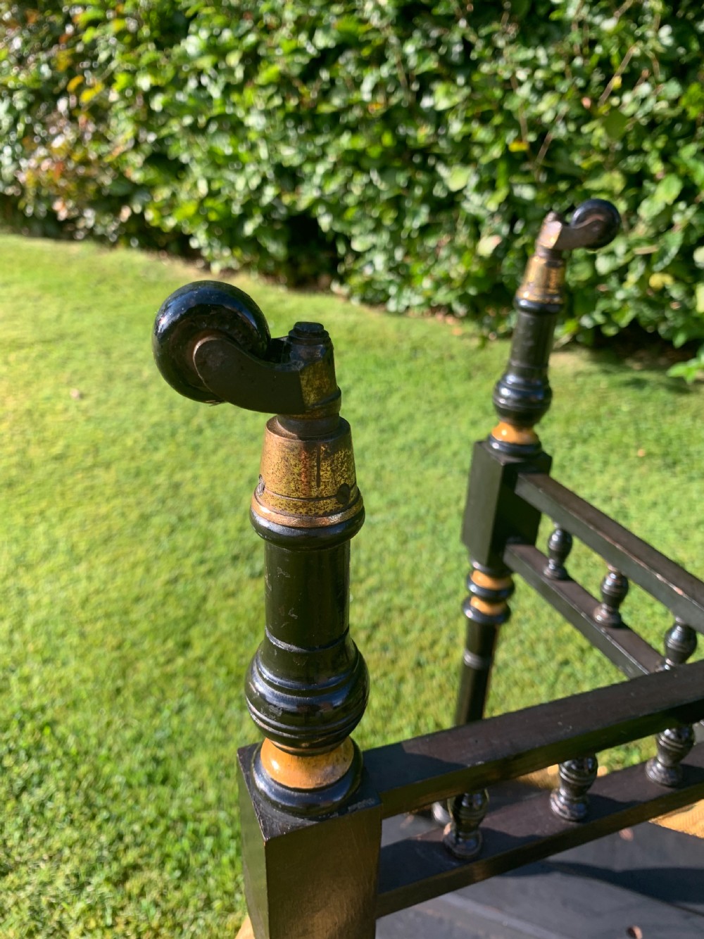 Aesthetic parcel gilt gypsy table  View V