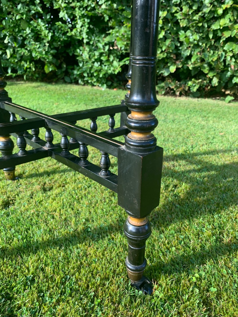 Aesthetic parcel gilt gypsy table  View VI