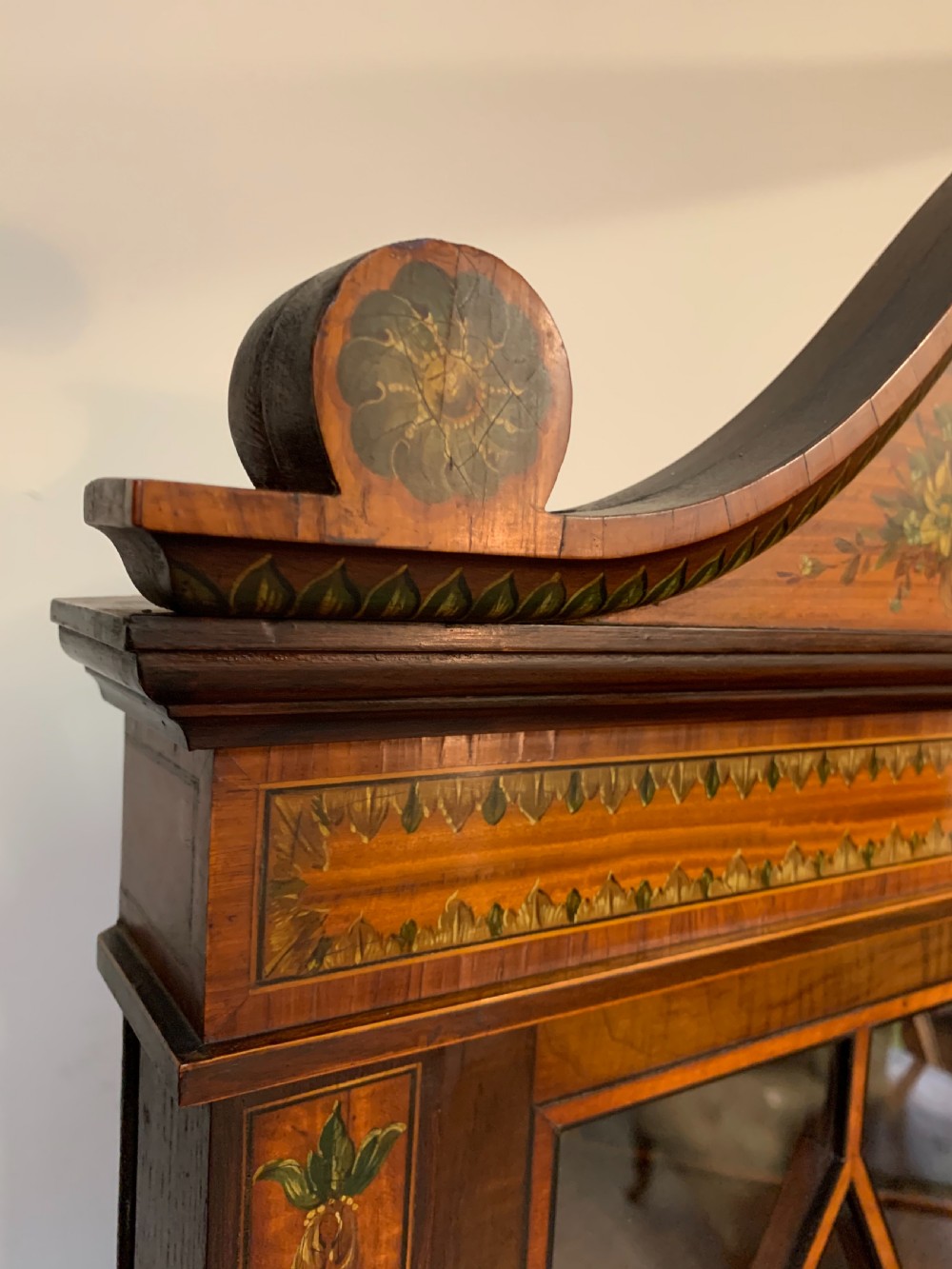 Fine satinwood polychrome decorated corner cupboard  View XXII