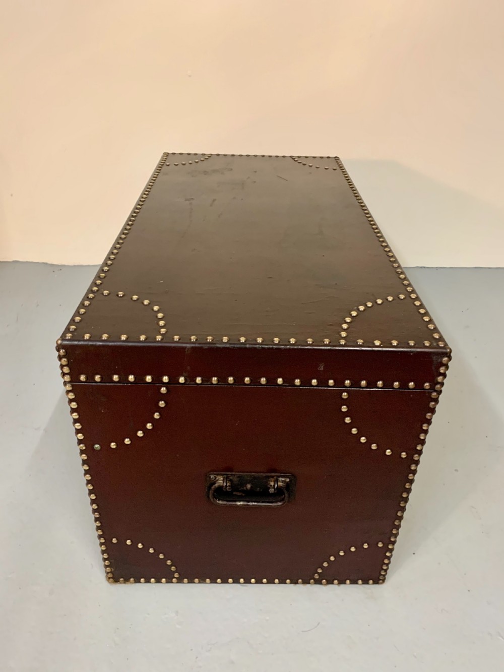 Large Scottish leather covered kist View XII