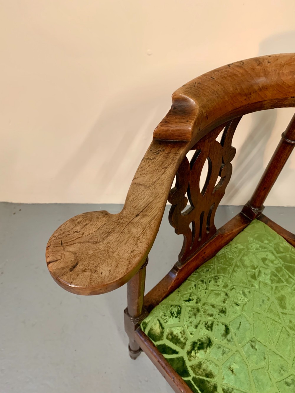 Georgian walnut corner chair  View V