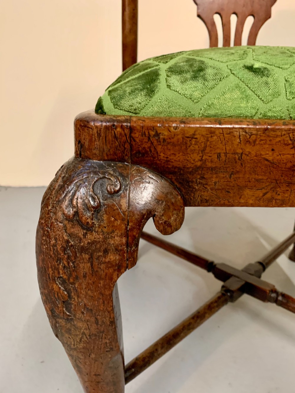Georgian walnut corner chair  View XI