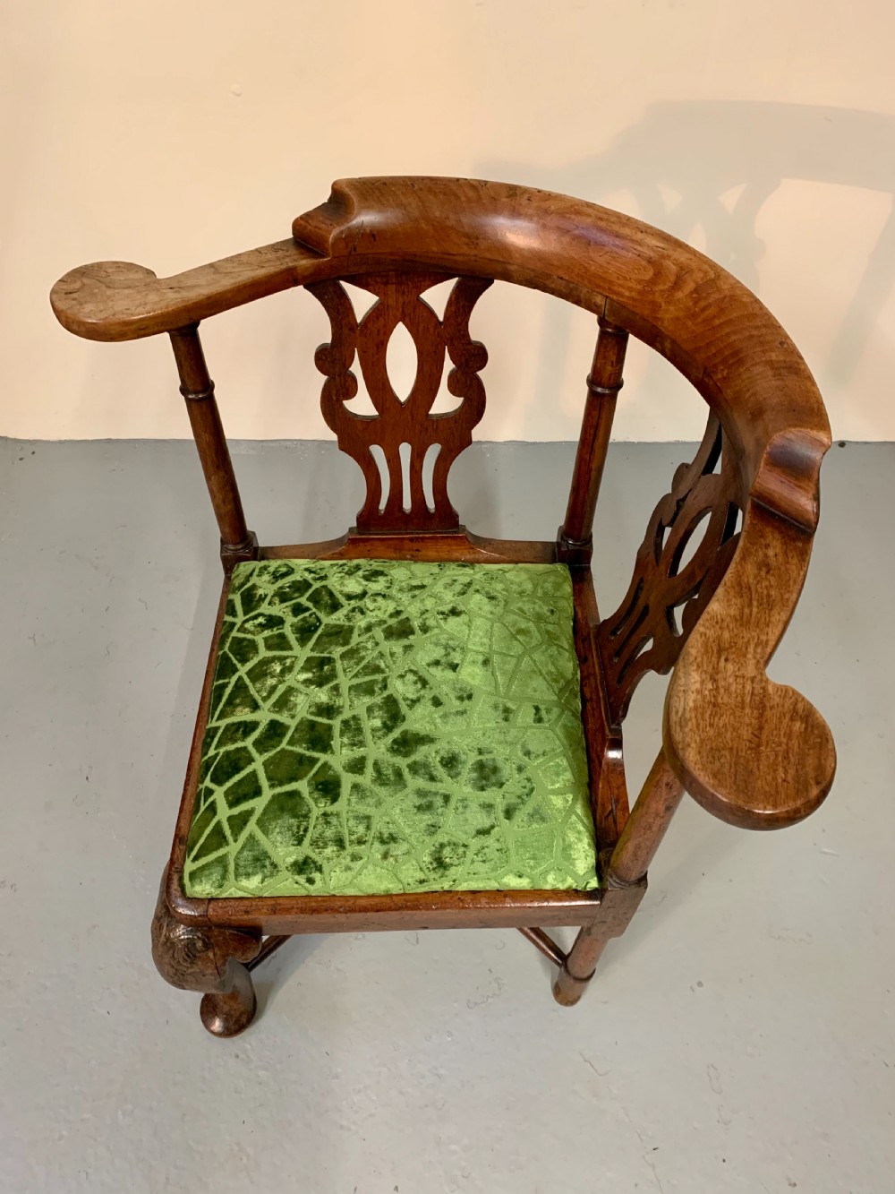 Georgian walnut corner chair  View XII