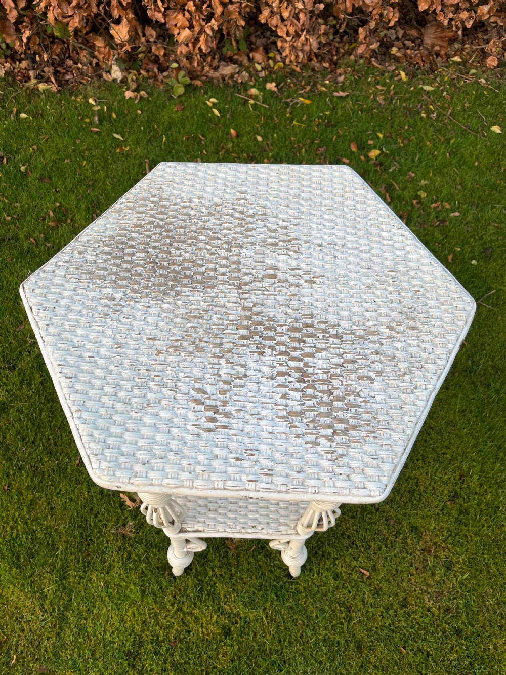 Early American wicker occasional table View IV