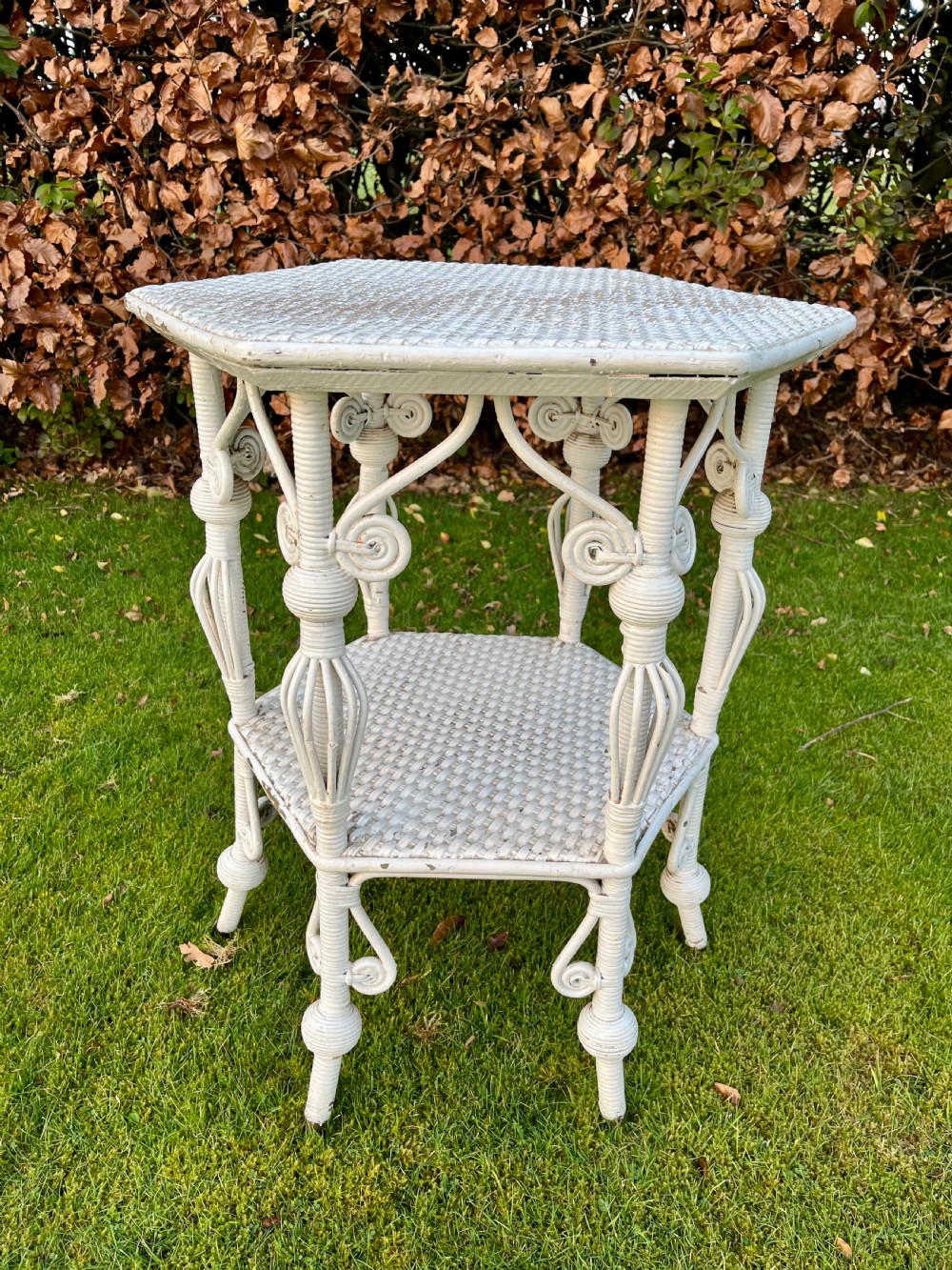 Early American wicker occasional table View V