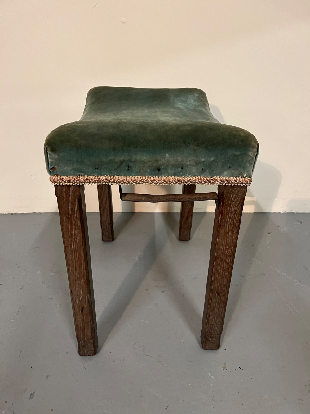 George V1 coronation stool View III