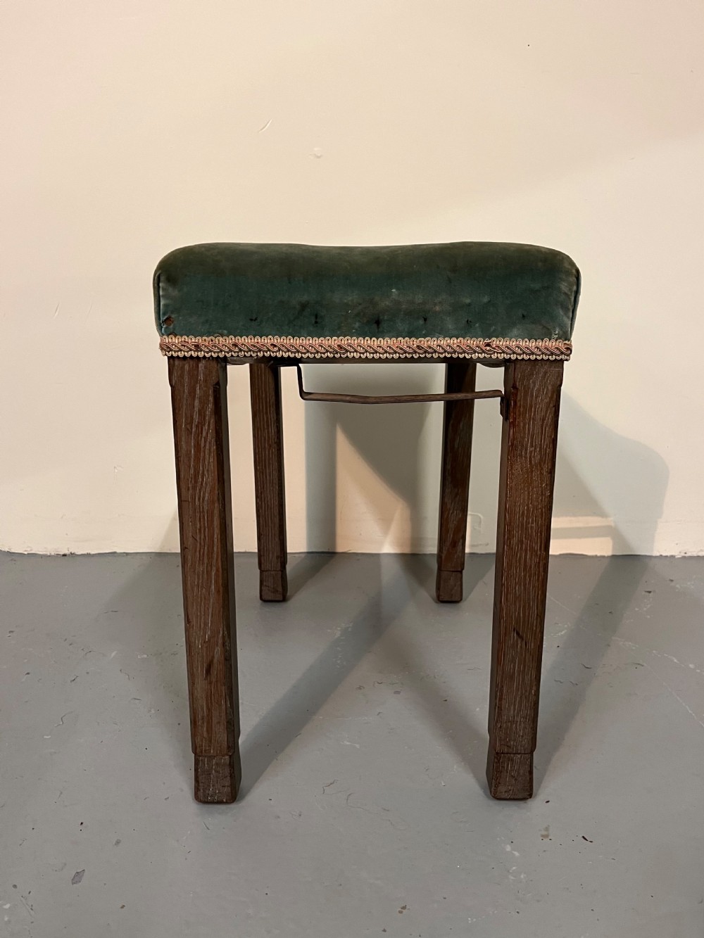 George V1 coronation stool View IV