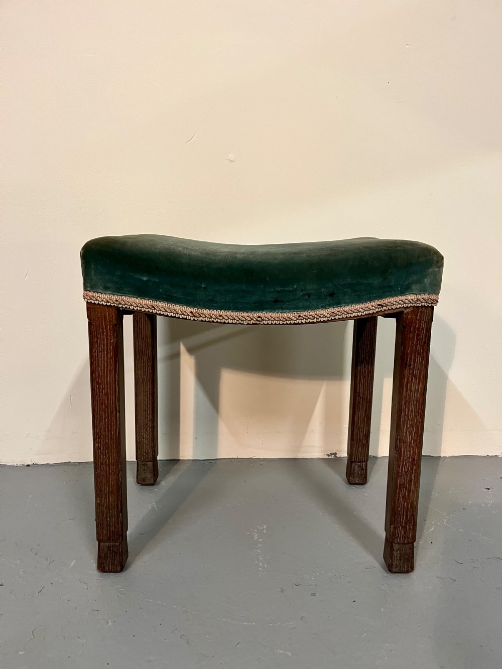 George V1 coronation stool View V