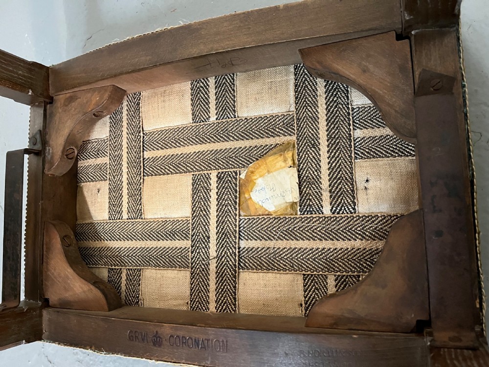 George V1 coronation stool View XI