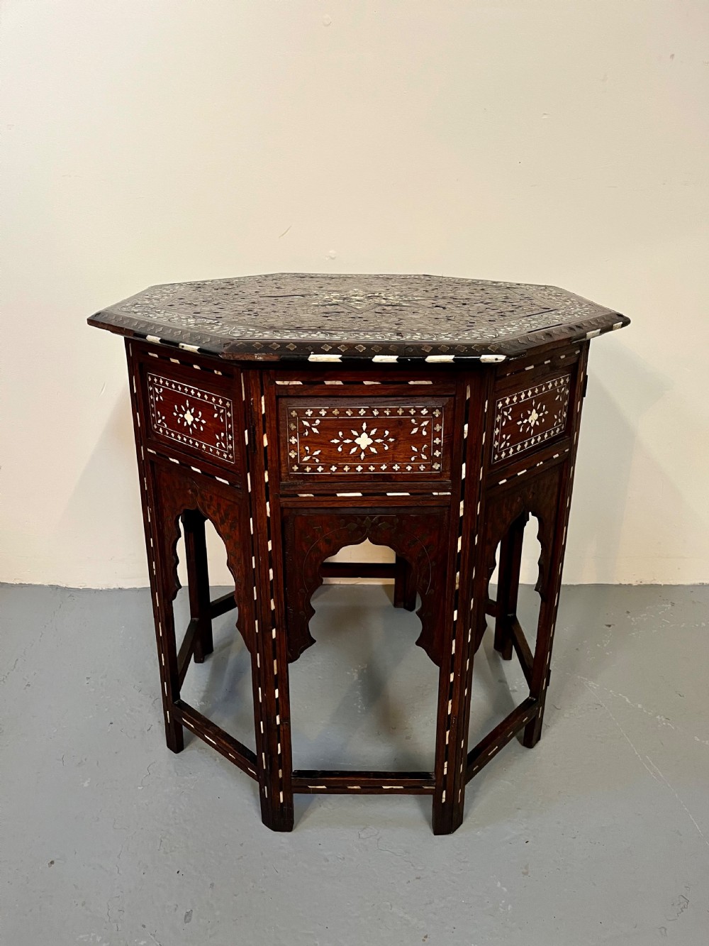 Large Hoshiarpur table View II