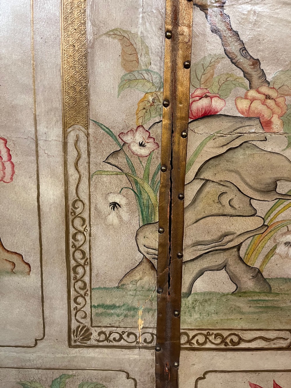 Hand painted chinoiserie leather folding screen  View VII