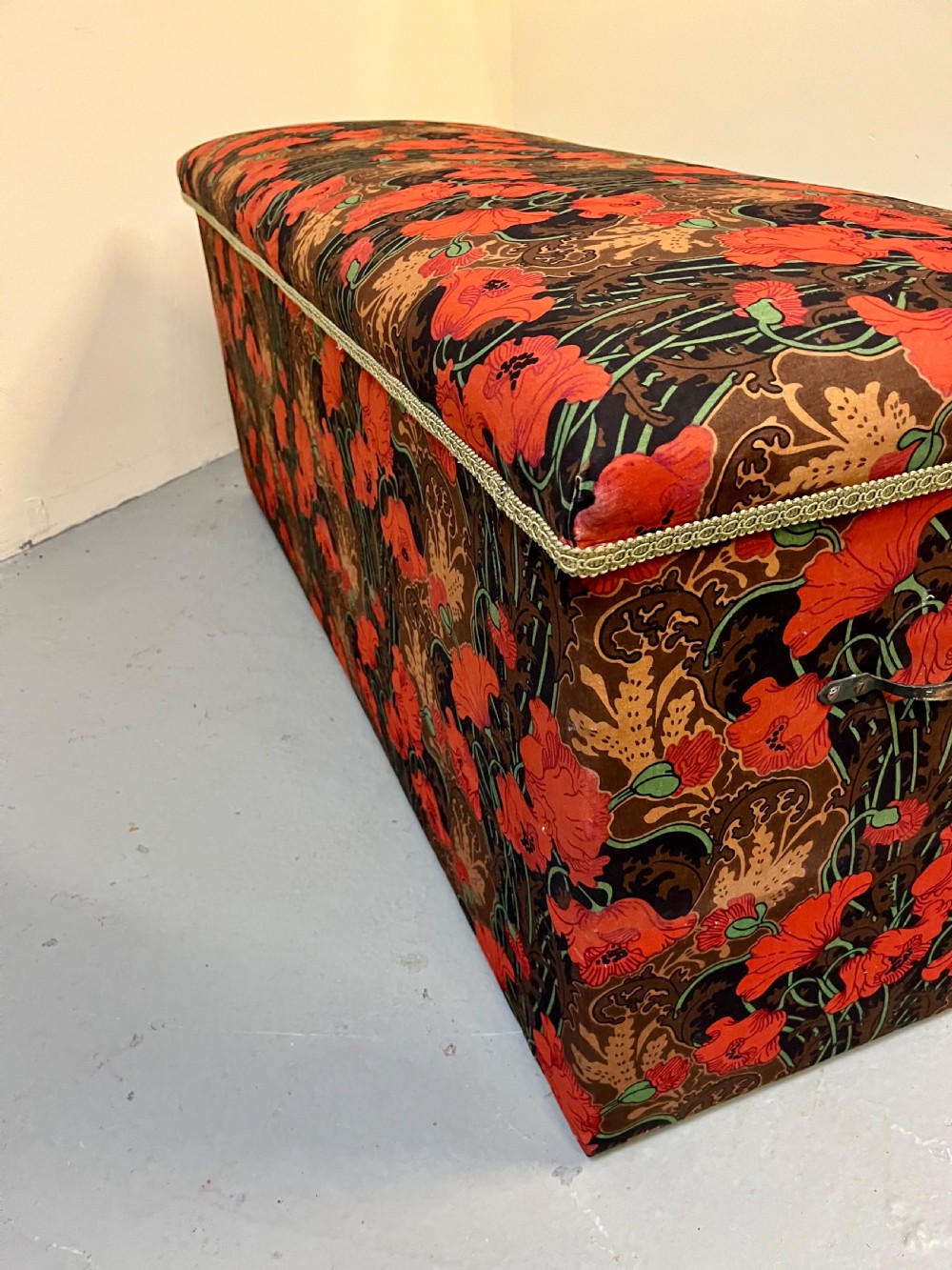 Large upholstered ottoman  View VIII