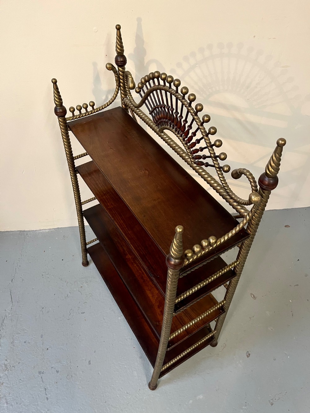 Gilded mahogany etagere View VIII