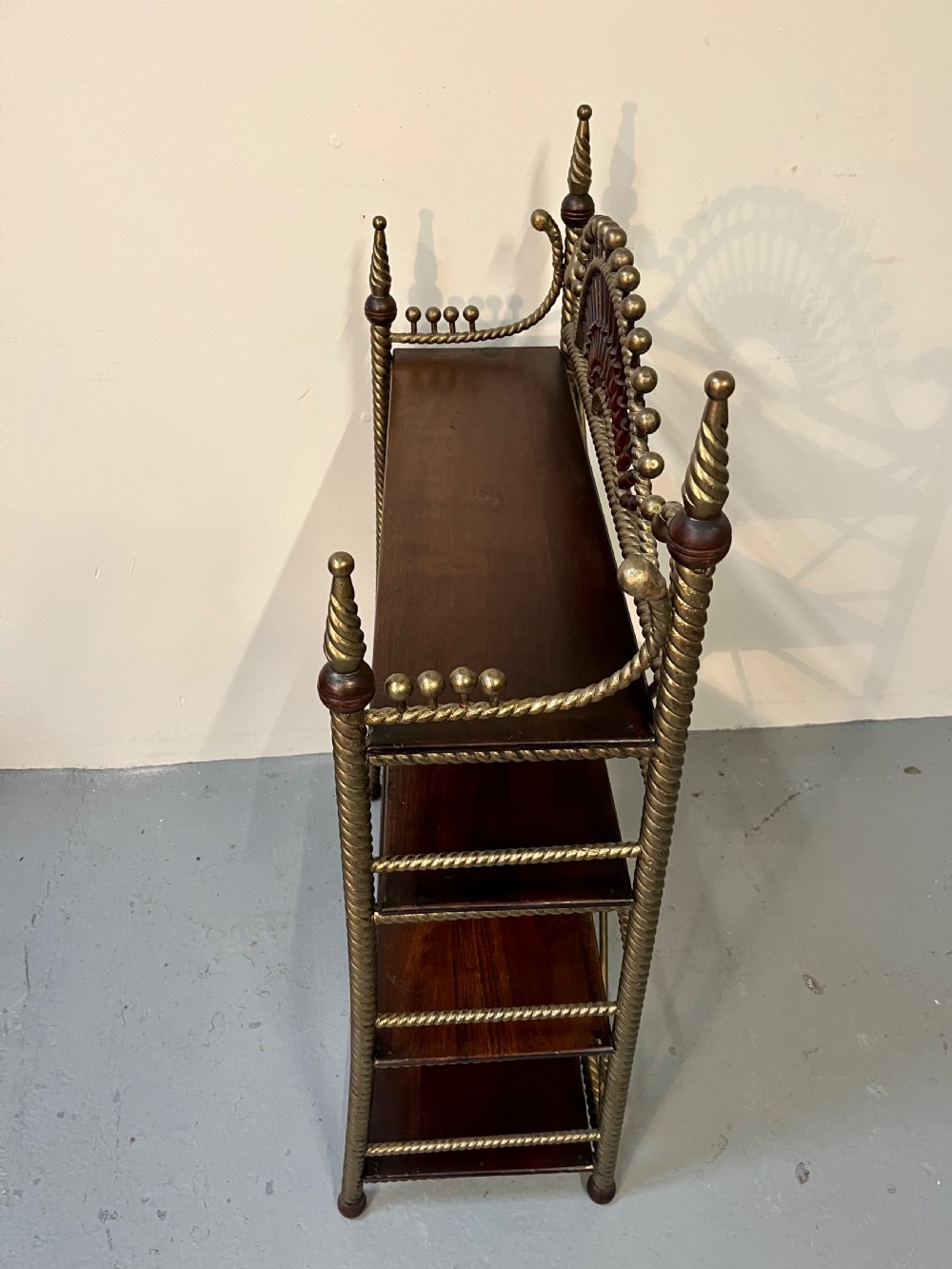 Gilded mahogany etagere View X