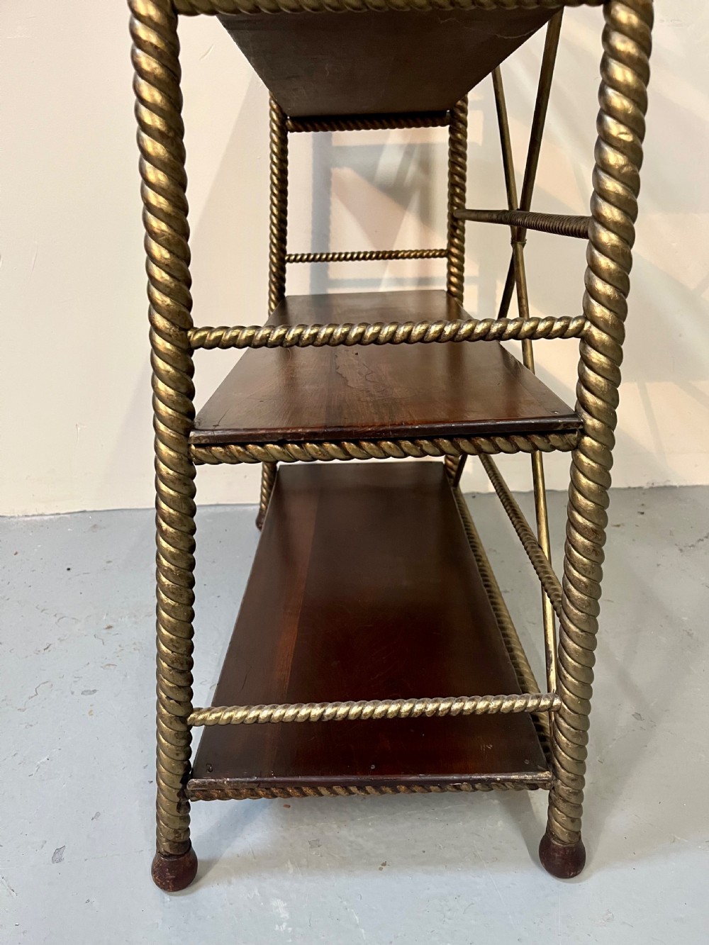 Gilded mahogany etagere View XIII