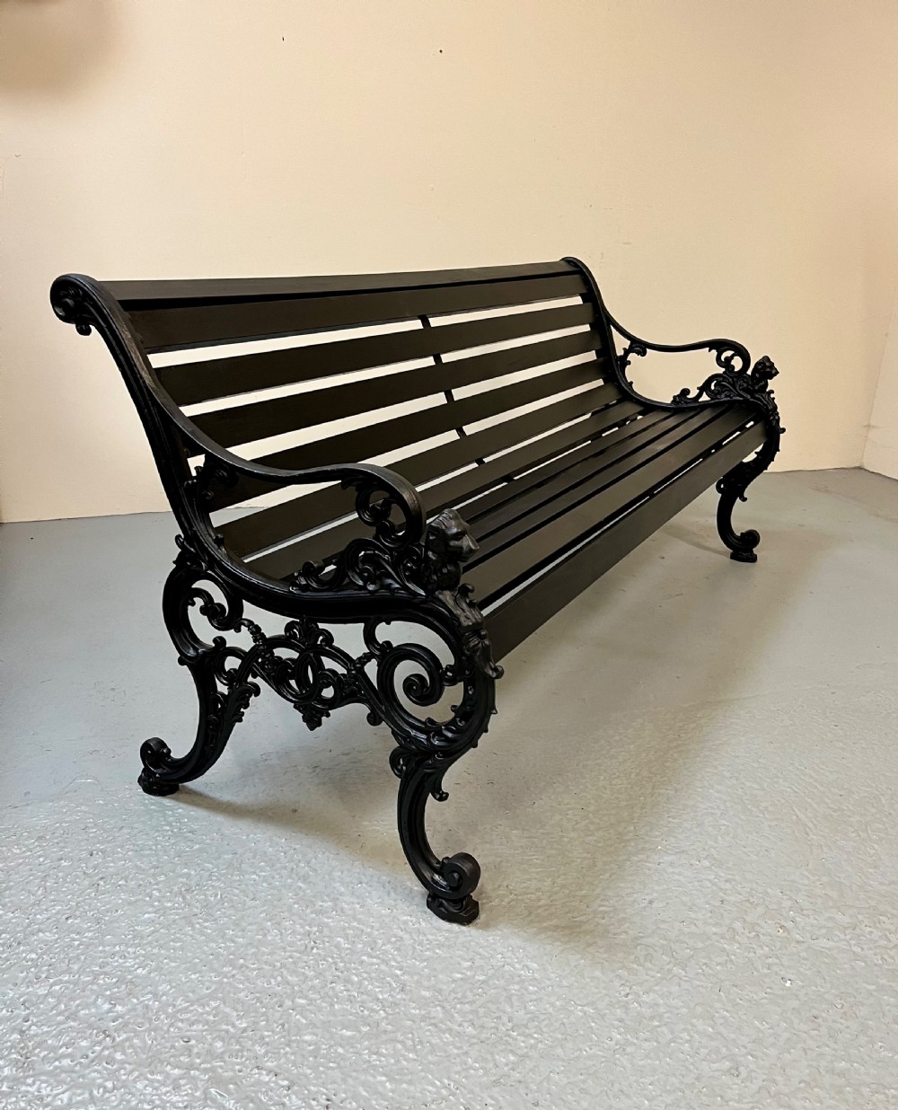 Andrew McLaren garden bench View III