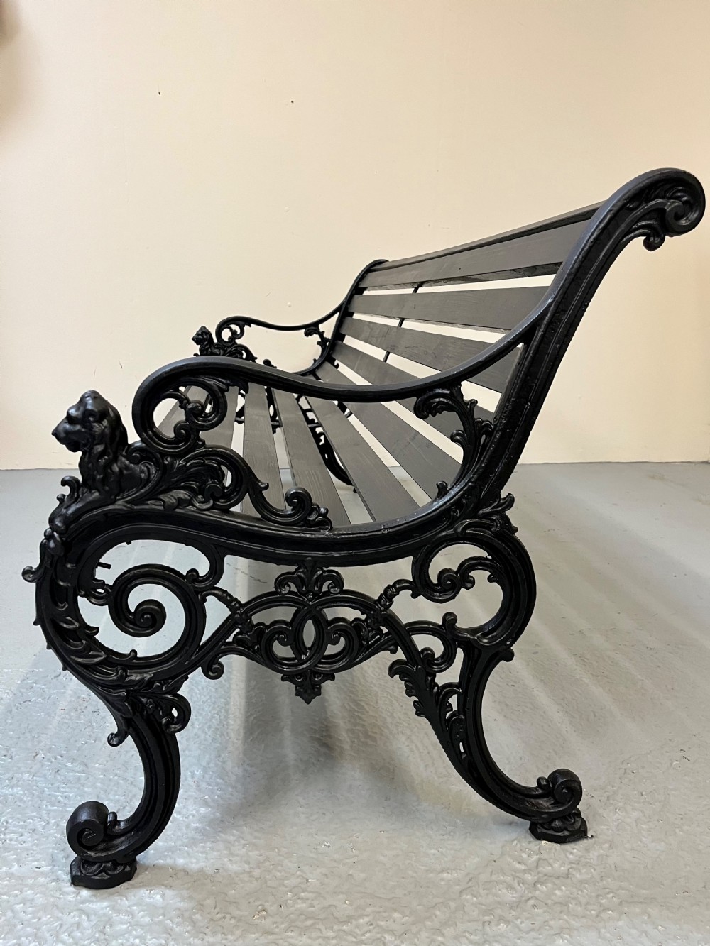 Andrew McLaren garden bench View X
