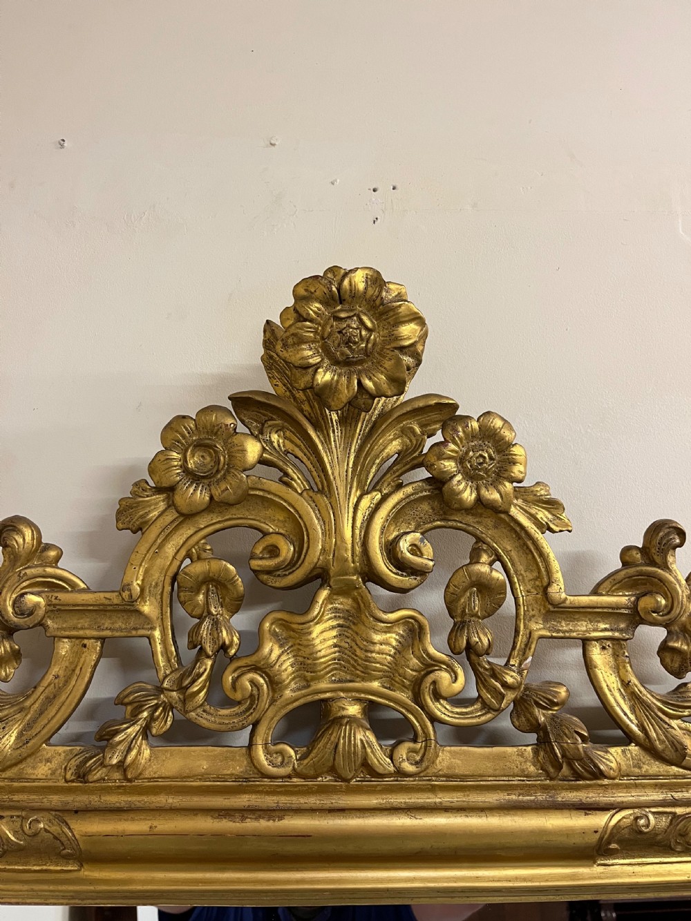 Large gilt wall mirror  View IV