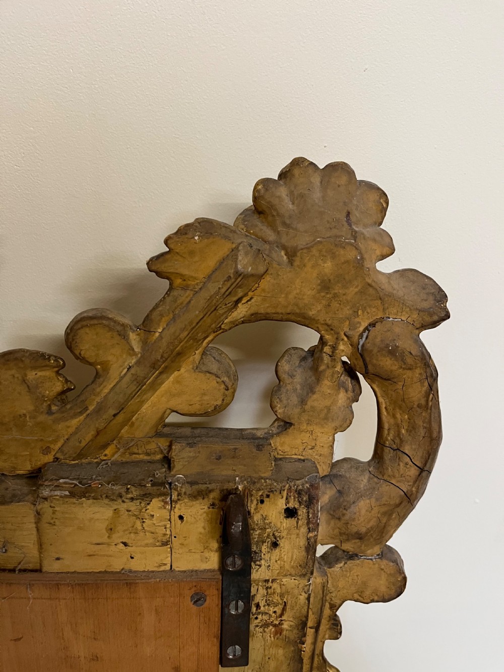 Large gilt wall mirror  View XIII