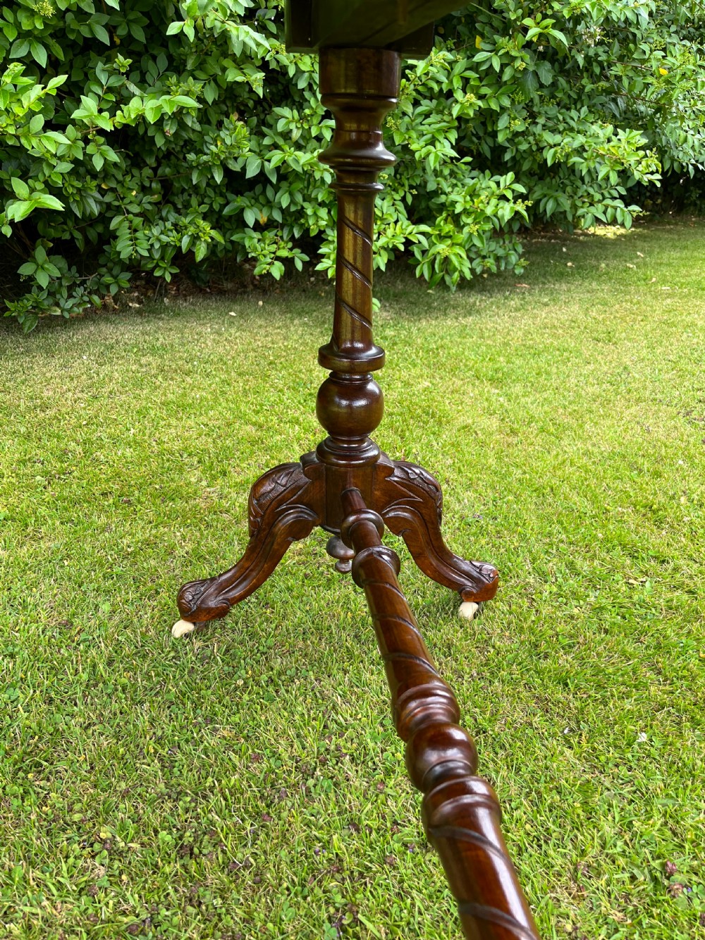 Large walnut sutherland table View X