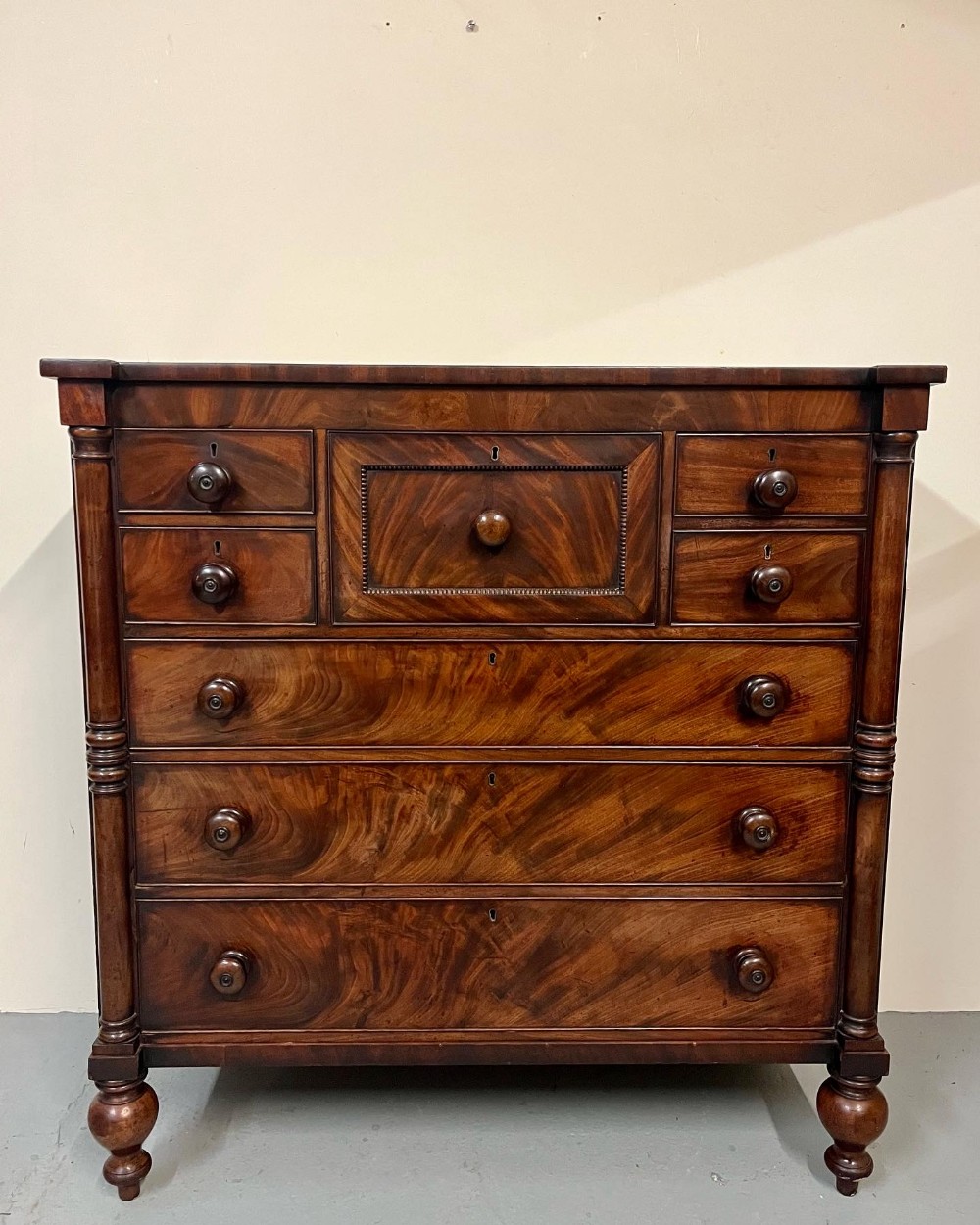 Large mahogany chest of drawers 