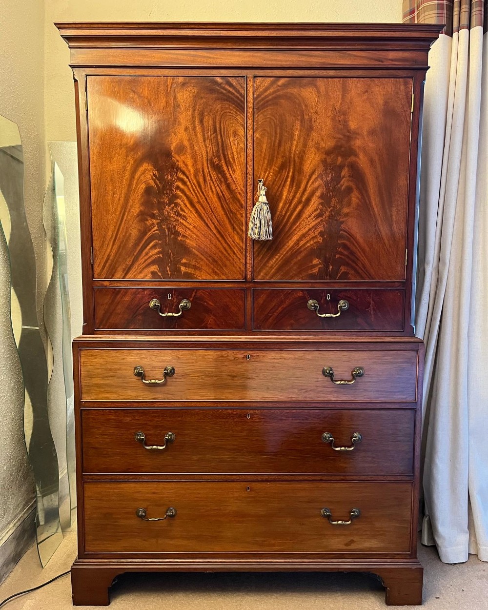 Howard & Son Mahogany linen press